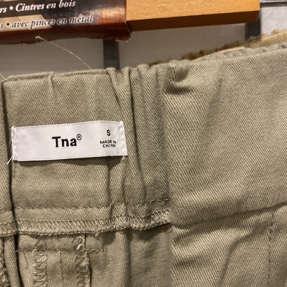 Aritzia cargo pants - Picture 2 of 2